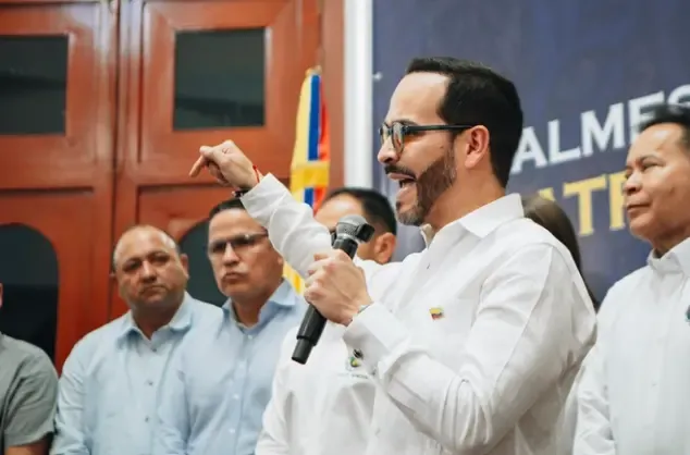 De la Espriella derogará los 22 “territorios federales” indígenas creados por Petro