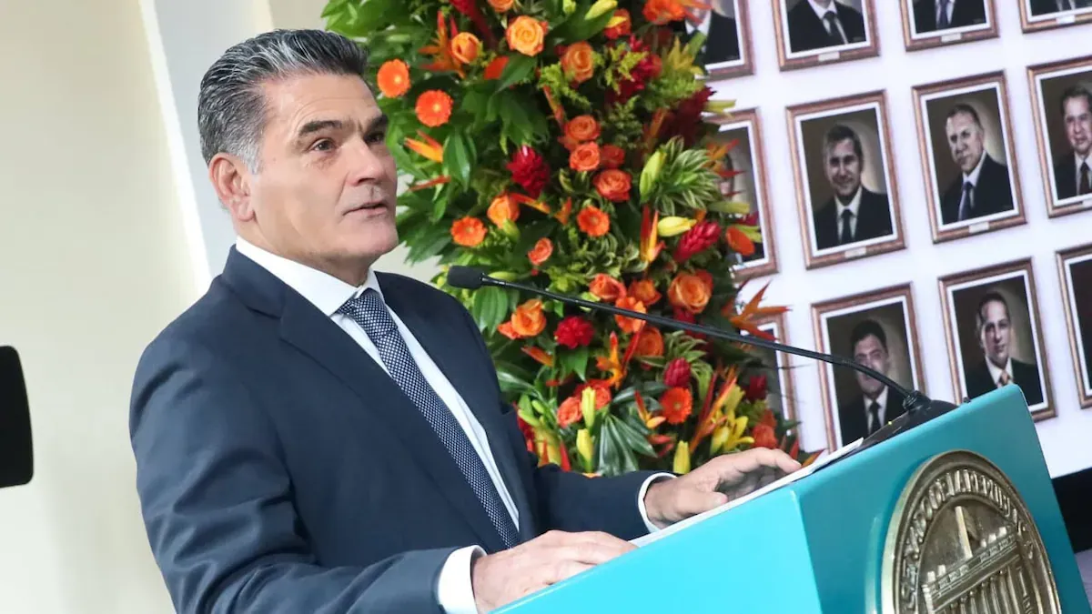 Procurador Gregorio Eljach deseó éxitos a Abelardo De la Espriella y pidió respeto a la Constitución