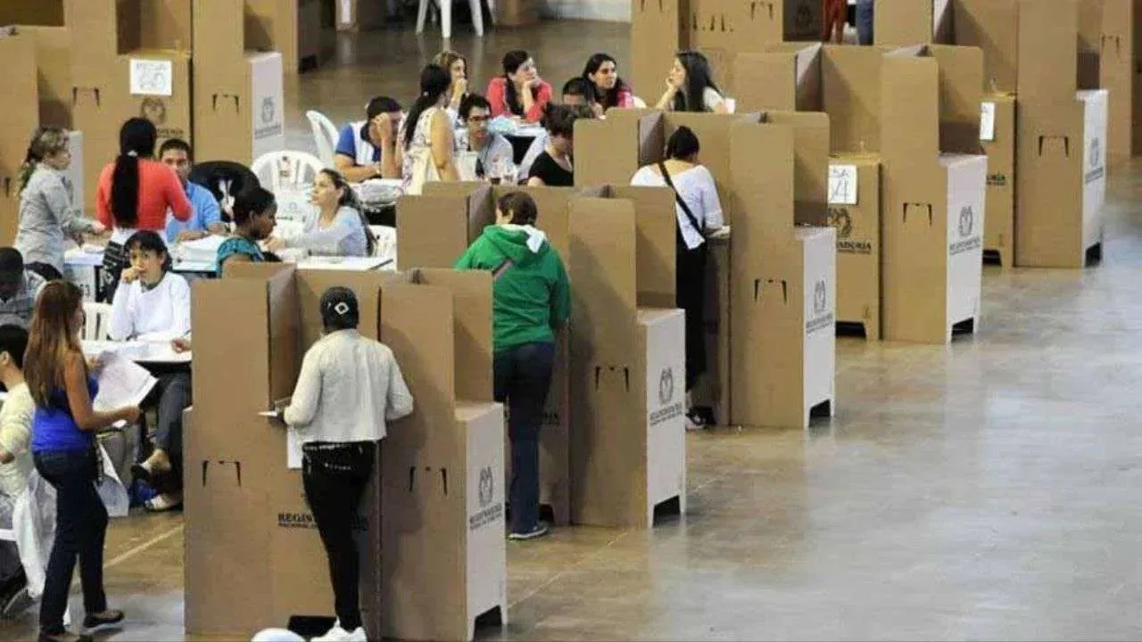 Colombia prohíbe celulares y cámaras en los puestos de votación para blindar las elecciones