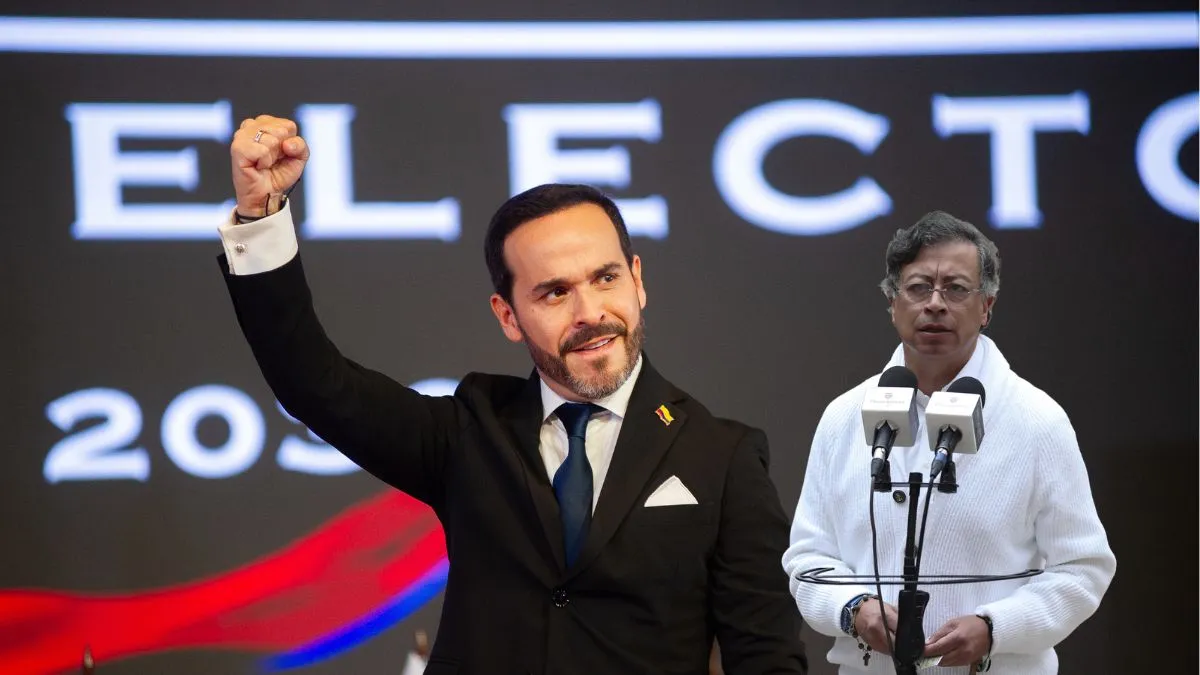 Abelardo de la Espriella asume la presidencia de Colombia el 7 de agosto