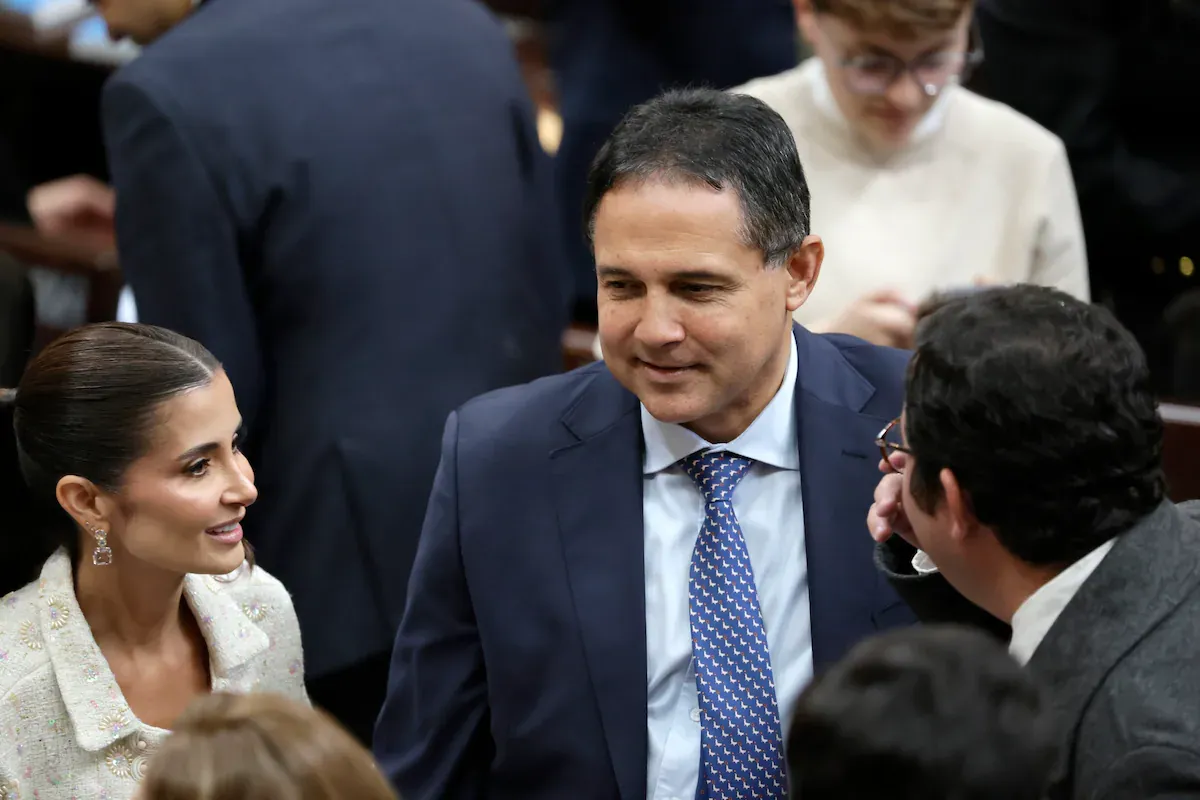 Honorio Henríquez asume la presidencia del Congreso en medio de diferencias con Abelardo de la Espriella