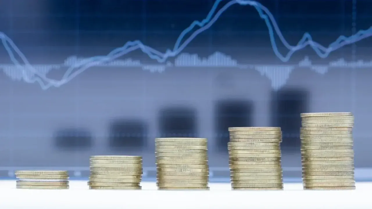 Colombia evalúa reforma tributaria o recorte del gasto como parte de una negociación con el FMI