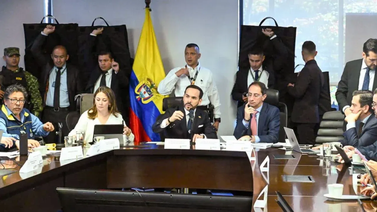 De La Espriella sitúa en más de 100 los muertos y prioriza el rescate bajo los escombros