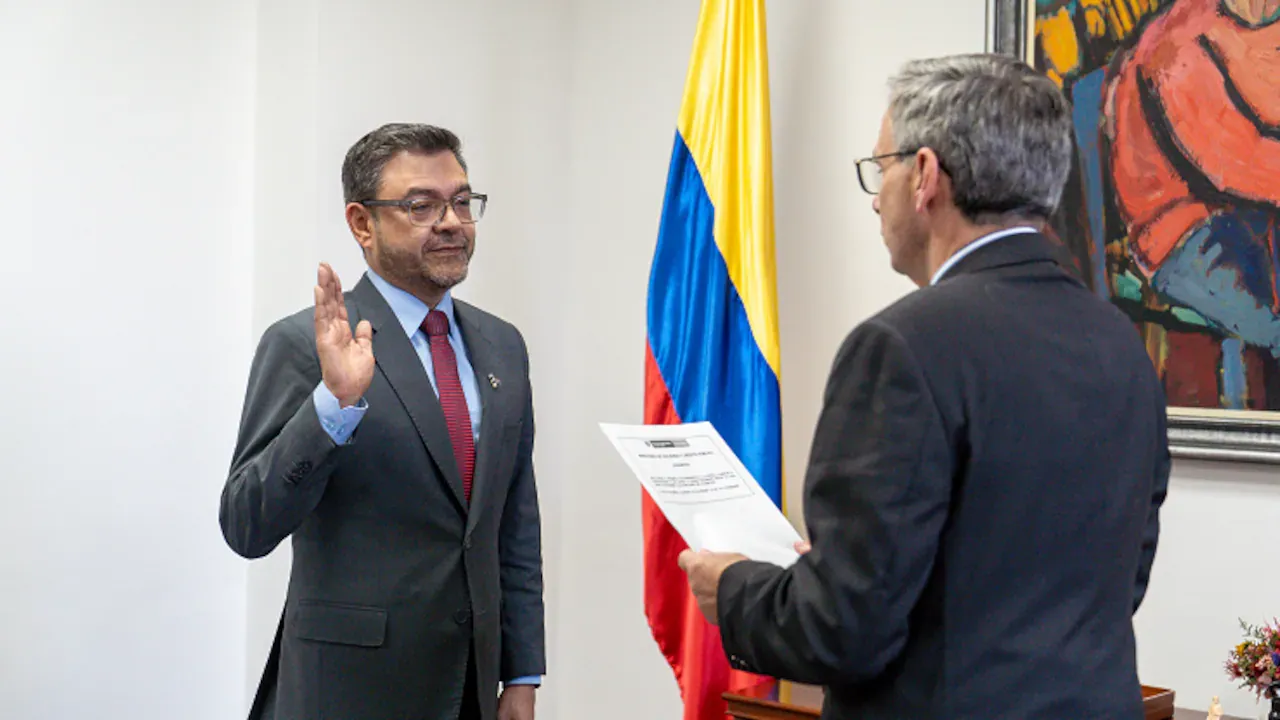 Richard Caicedo asume la presidencia del Icetex en medio del proceso de nombramientos del nuevo Gobierno