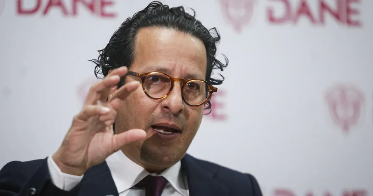La salida del director del Dane desata reacciones en el Congreso y la oposición