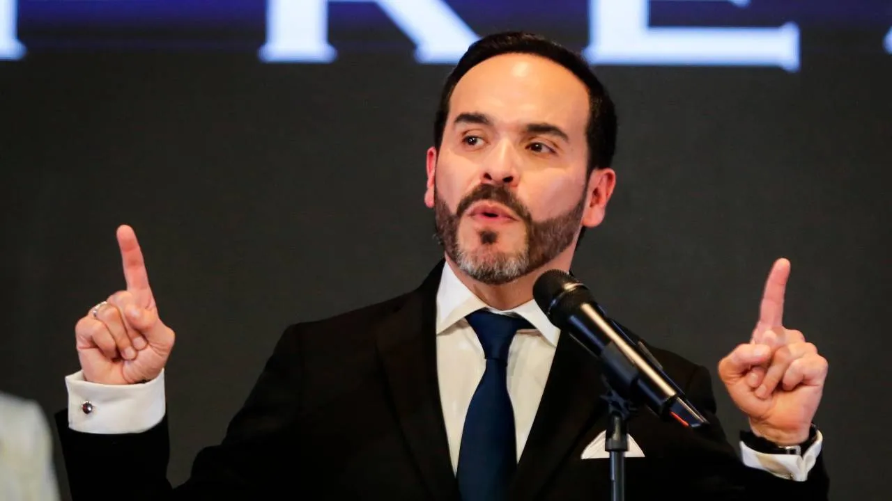 A 13 días de la posesión, se firman los primeros contratos logísticos y de transmisión para el cambio de mando