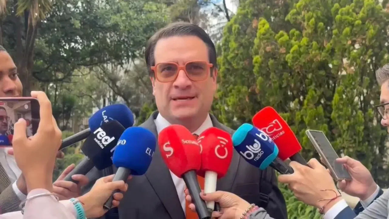 Ministro Iván Cancino confirma que se reanudará la aspersión aérea contra cultivos ilícitos