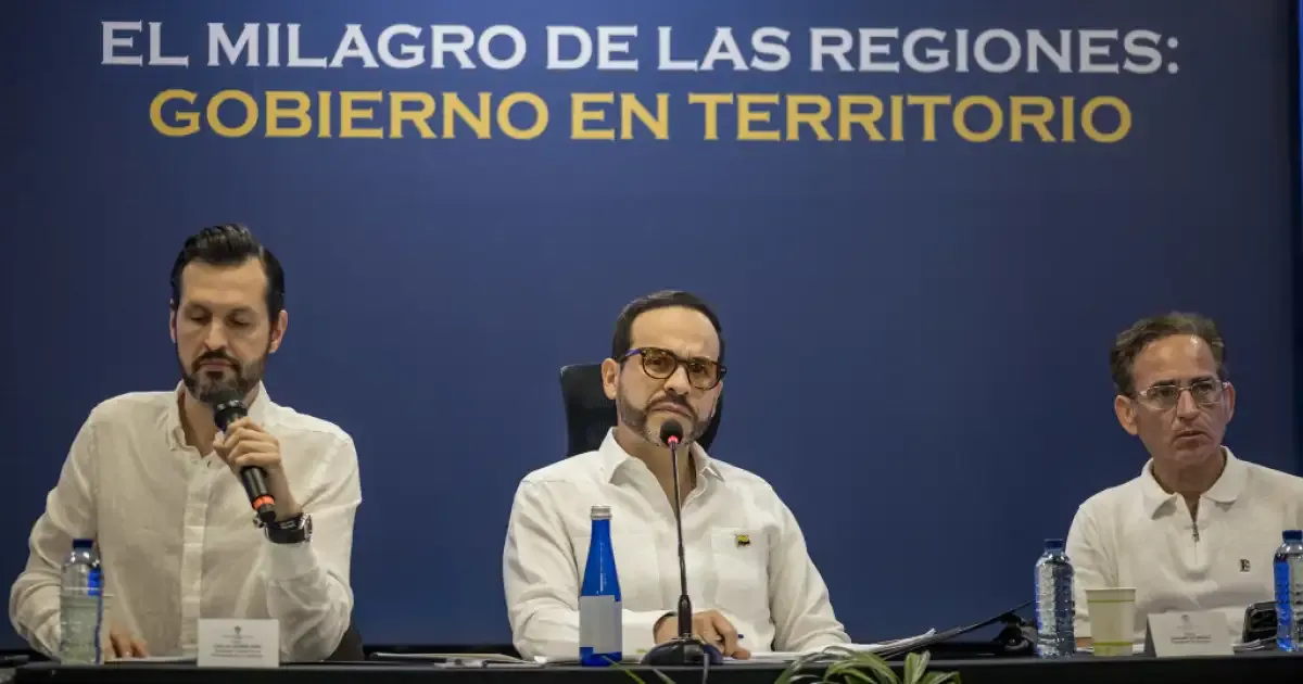 Seis cambios en 50 días: De la Espriella acelera nombramientos tras revisión de hojas de vida