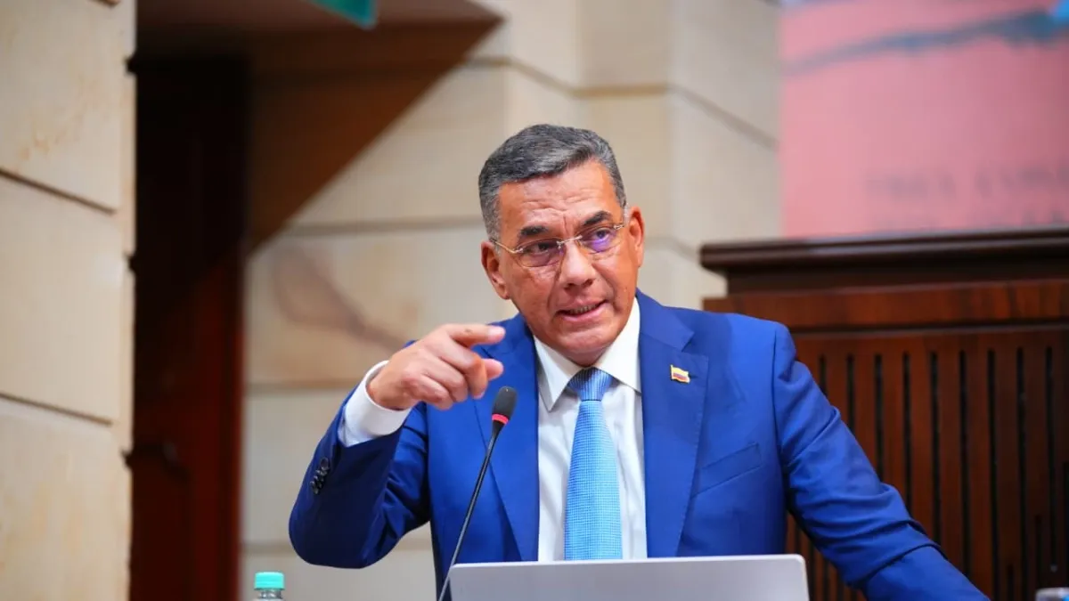 Senado hunde moción de censura contra el ministro de Defensa por bombardeo en Guaviare