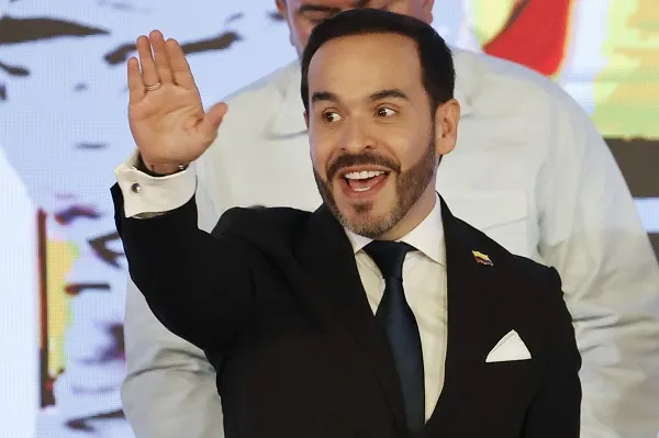 De la Espriella conforma un Comité Anticorrupción y promete vigilar los recursos públicos