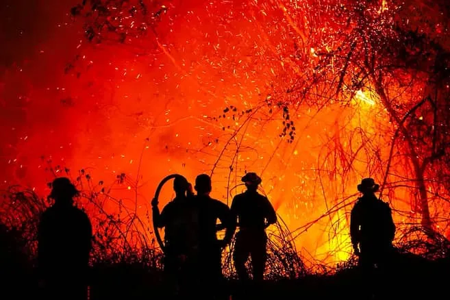 Gobernadora del Tolima reporta indicios de manos criminales en los incendios del departamento