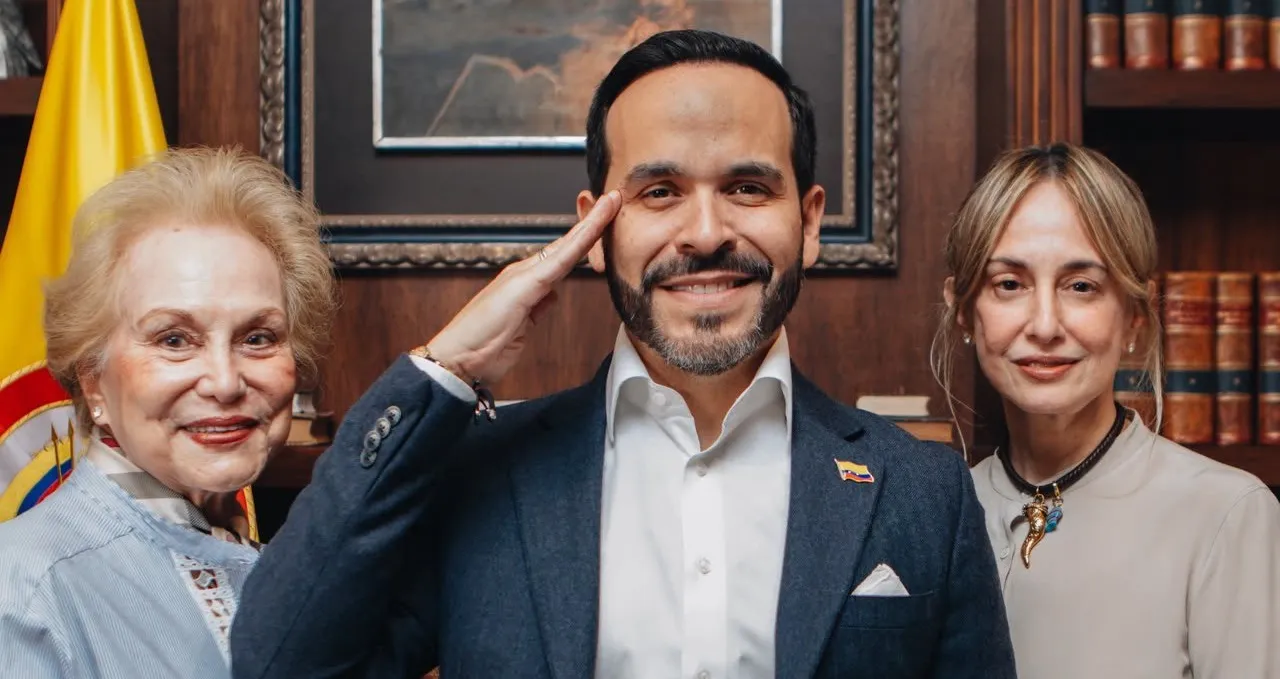 Silvia Tcherassi asume como Embajadora Ad Honorem de la Moda por designación de Abelardo de la Espriella
