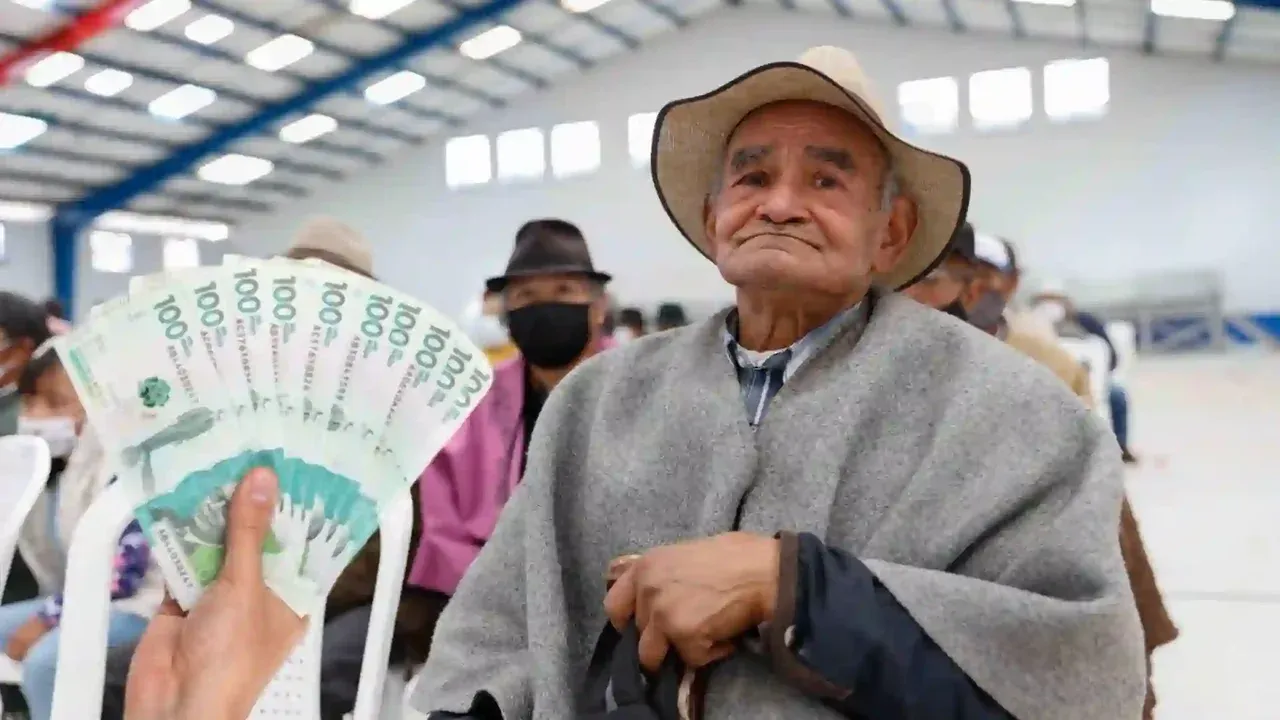 Abelardo de la Espriella plantea cambios al subsidio Colombia Mayor