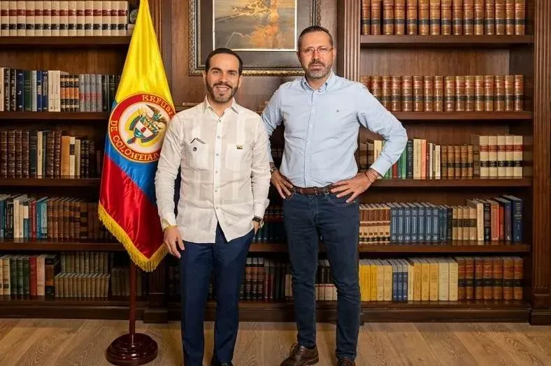 Empalme Petro–De la Espriella inicia con tensiones por metodología y pedidos de transparencia