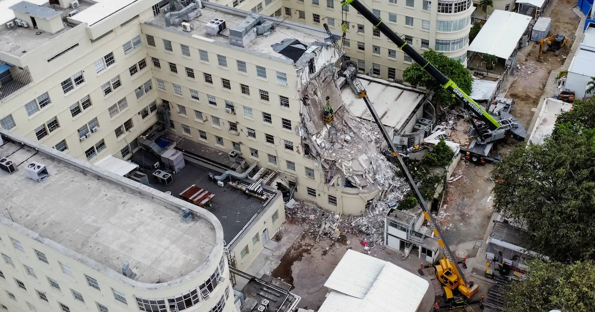 Gobierno concede plazo especial a hospitales públicos afectados por el terremoto para reportar información