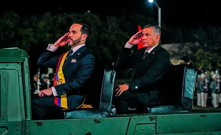 Abelardo de la Espriella tomó posesión en el batallón Pichincha de Cali