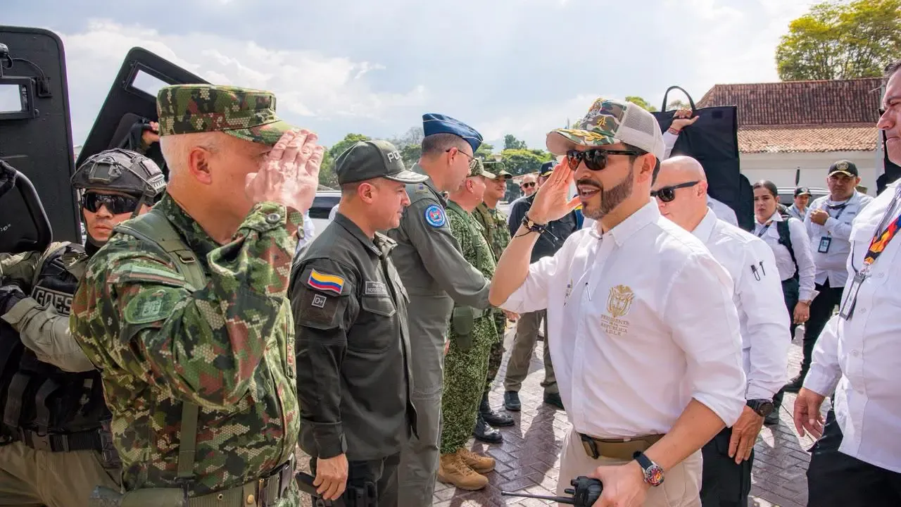 Un mes de Abelardo de la Espriella en el poder: el estilo del ‘Tigre’ al frente de la Presidencia en 5 actos
