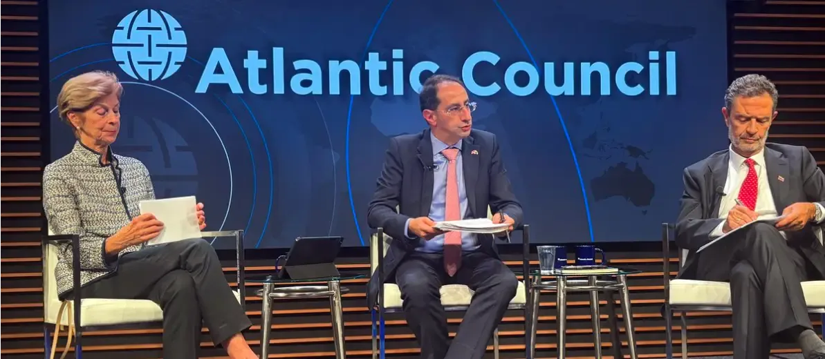 Delegación del gobierno electo de Colombia presenta sus prioridades en Washington